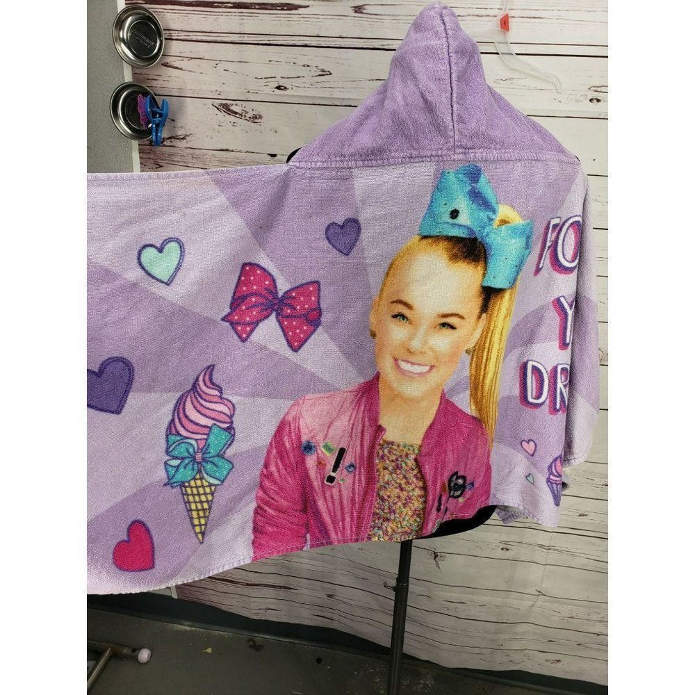 Jojo Siwa nickelodeon purple hooded bath towel wrap cupcakes follow your dreams